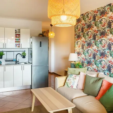 Forest Flat - Big Heated Pool, Terrace, Tv Channels * Сан Мигель