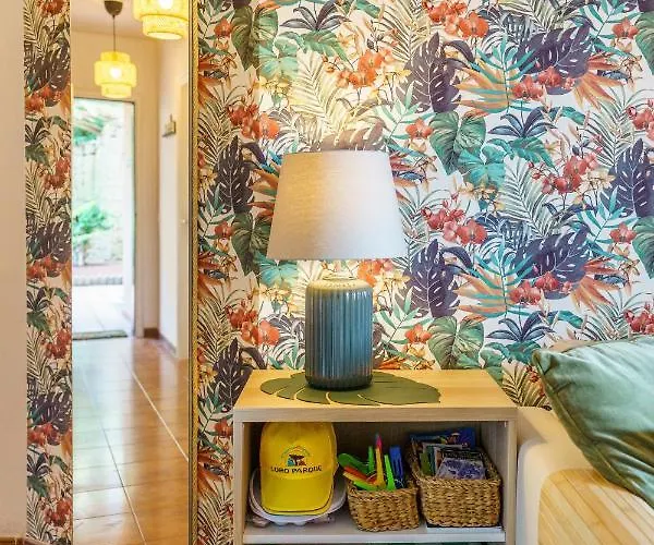 Апартаменты Forest Flat - Big Heated Pool, Terrace, Tv Channels Сан Мигель