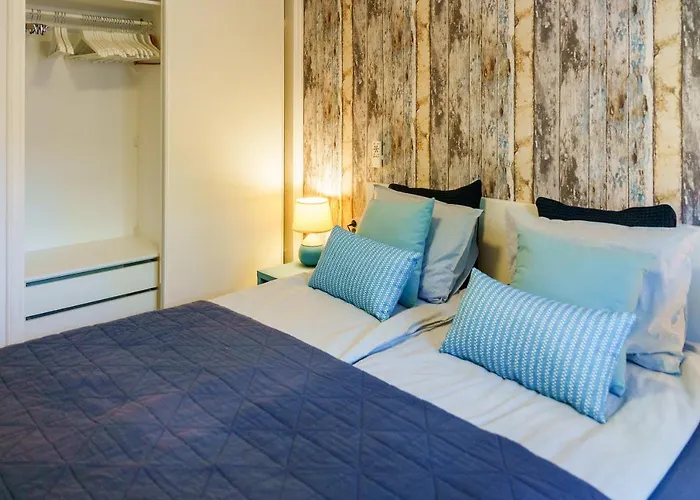 Forest Flat - Big Heated Pool, Terrace, Tv Channels Apartamento *