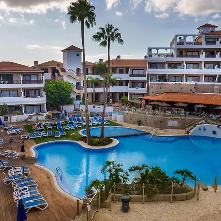 Forest Flat - Big Heated Pool, Terrace, Tv Channels Apartment