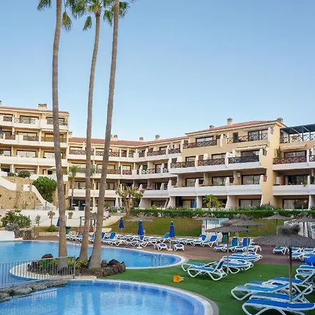 Forest Flat - Big Heated Pool, Terrace, Tv Channels Appartement *