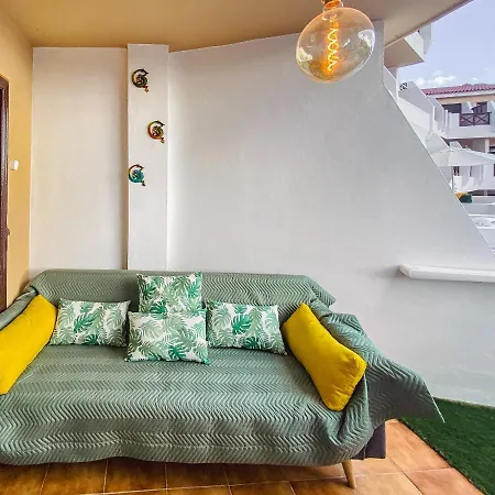 Forest Flat - Big Heated Pool, Terrace, Tv Channels Apartment *