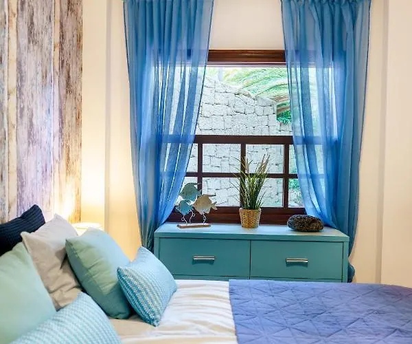 Forest Flat - Big Heated Pool, Terrace, Tv Channels Appartement