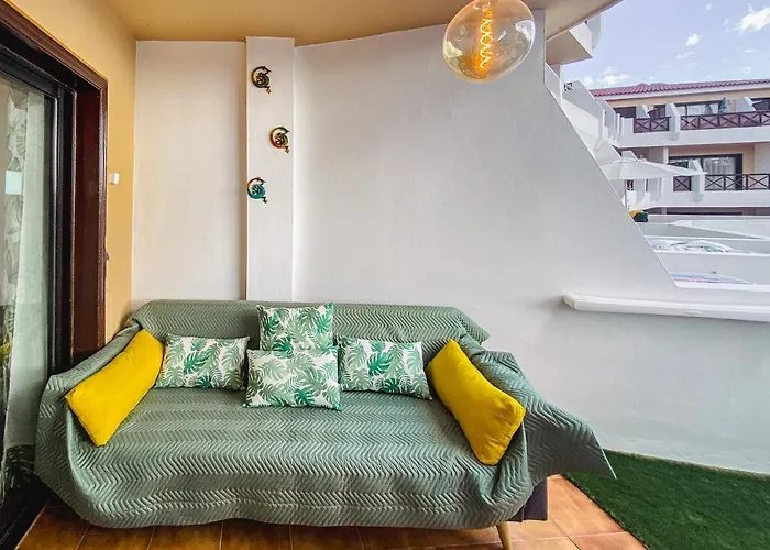 Forest Flat - Big Heated Pool, Terrace, Tv Channels Appartement *