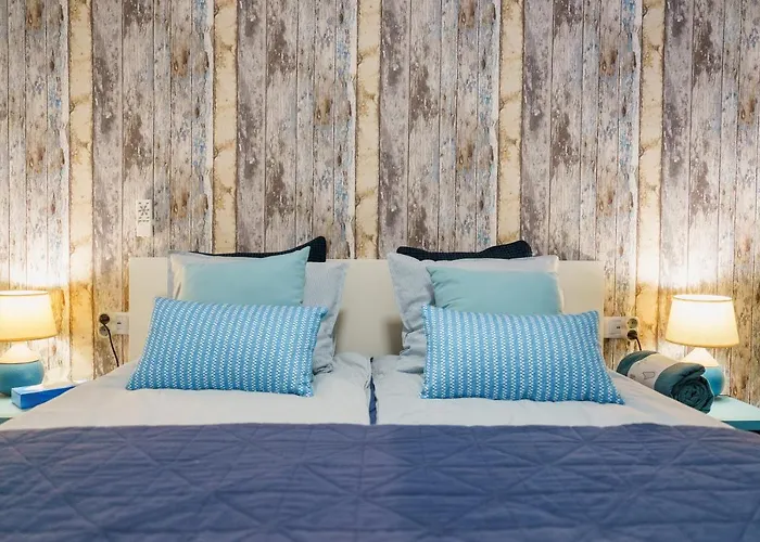 Forest Flat - Big Heated Pool, Terrace, Tv Channels