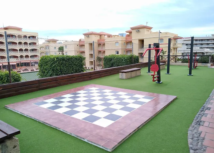 Forest Flat - Big Heated Pool, Terrace, Tv Channels Lejlighed